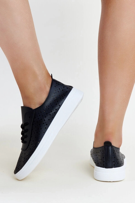 Juodi ažūriniai Manoek sportbačiai