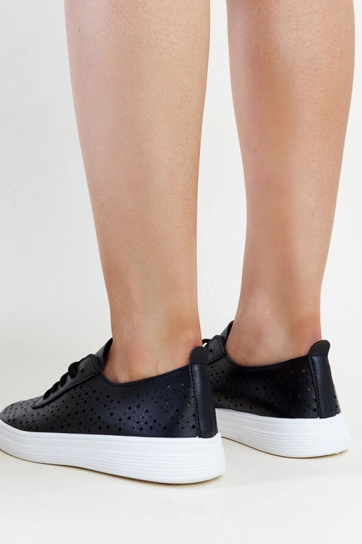 Juodi ažūriniai Manoek sportbačiai