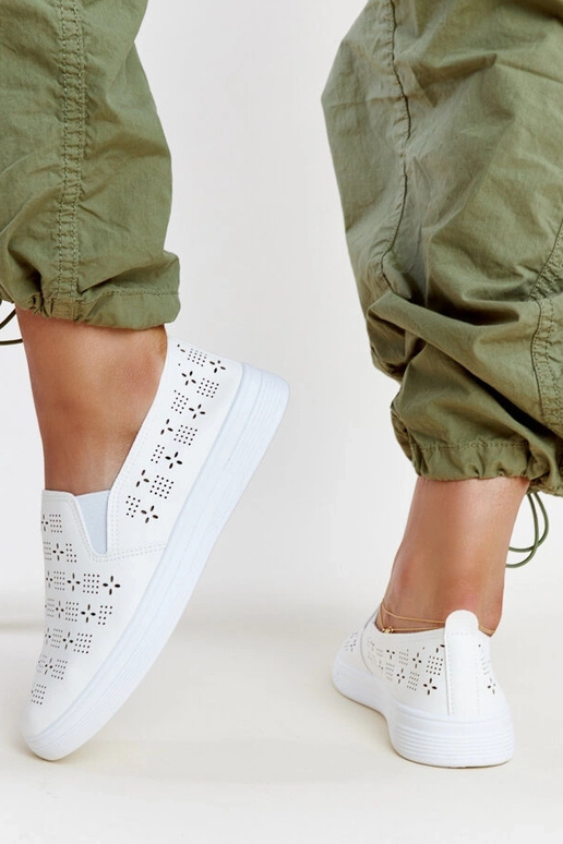 Hilal balti užsegami sportbačiai Hilal balti užsegami sportbačiai