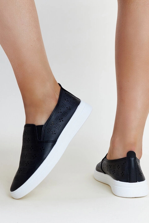 Juodi Hilal Slip-On sportbačiai Juodi Hilal Slip-On sportbačiai