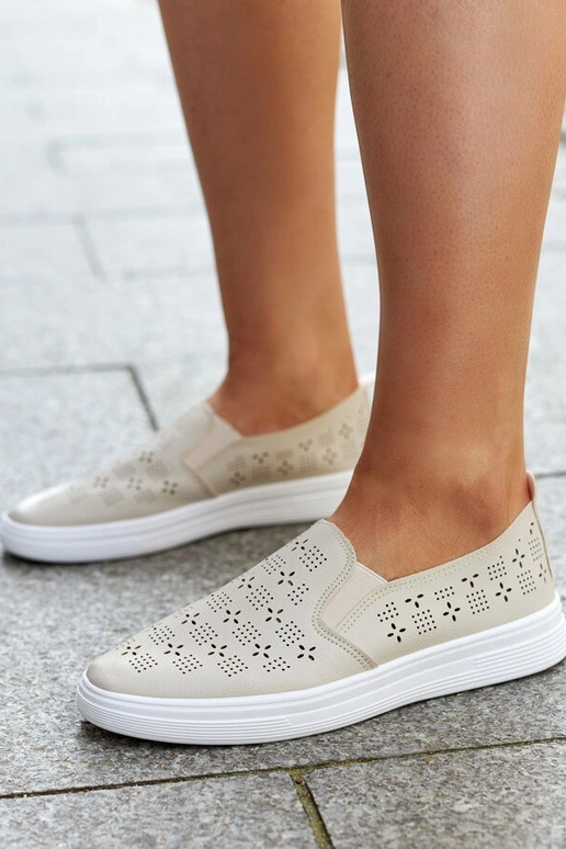 Smėlio spalvos Hilal užsegami... Smėlio spalvos Hilal užsegami...