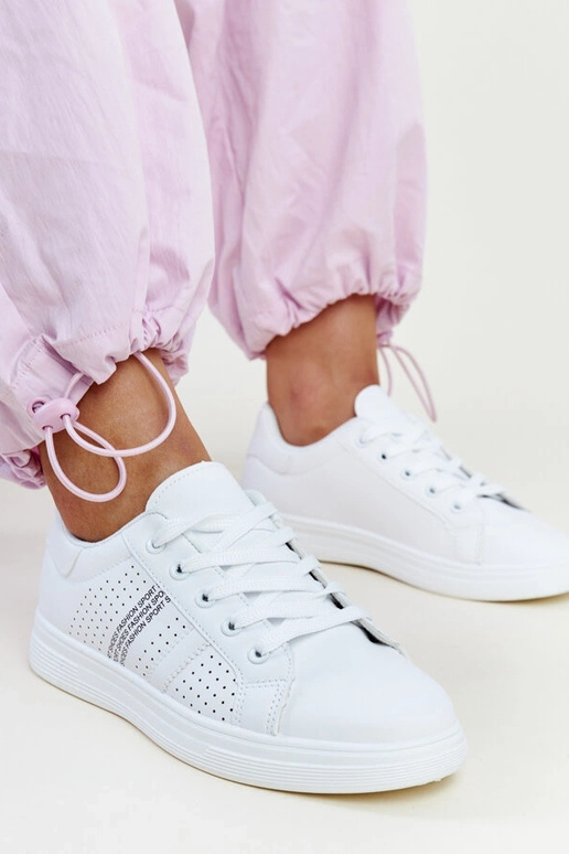 Balti sportbačiai iš dirbtinės odos...