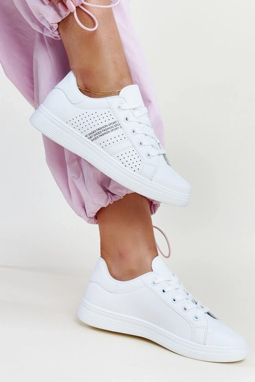 Balti sportbačiai iš dirbtinės odos...