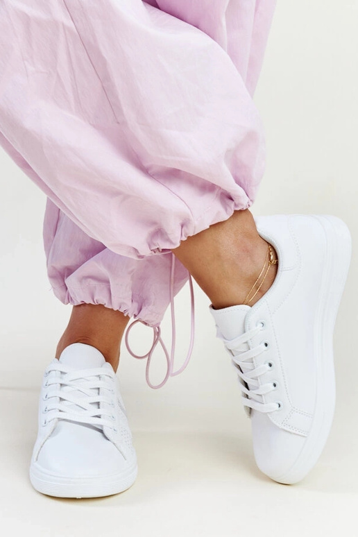 Balti sportbačiai iš dirbtinės odos...