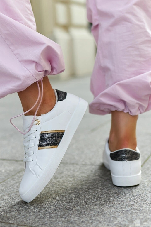 Balti sportbačiai su dekoratyviniu...