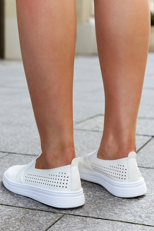 Šviesiai rudos perforuotos...