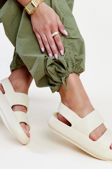 Attiana smėlio spalvos... 2