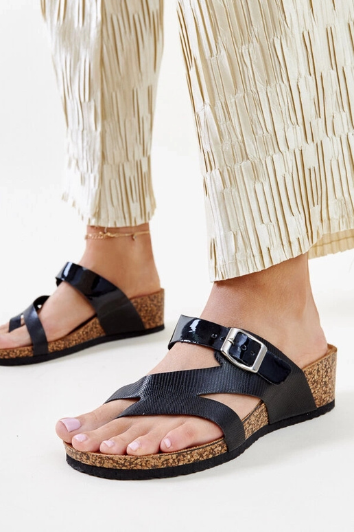Juodi metaliniai Donata Wedge sandalai
