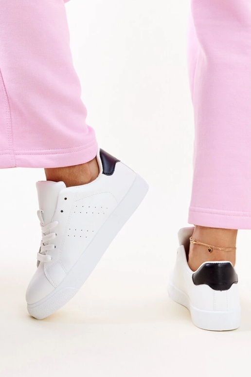 Akila juodos ir baltos spalvos... Akila juodos ir baltos spalvos...