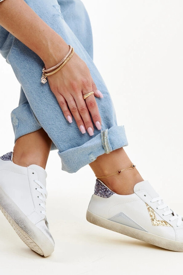 Balti sportiniai bateliai... 2