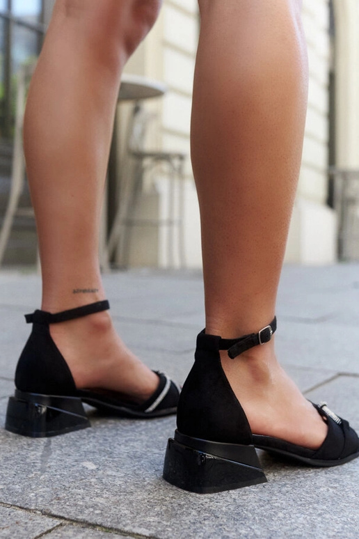 Sandalai ant pakulnės su odine įdėkle... Sandalai ant pakulnės su odine įdėkle...