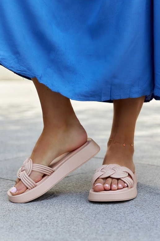 Smėlio spalvos guminės šlepetės Ferrei Smėlio spalvos guminės šlepetės Ferrei