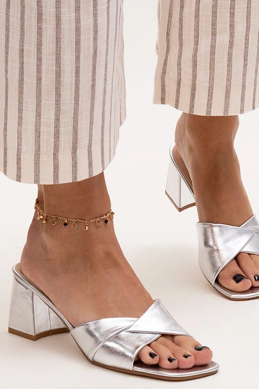 Fanan sidabriniai aukštakulniai mulai Fanan sidabriniai aukštakulniai mulai