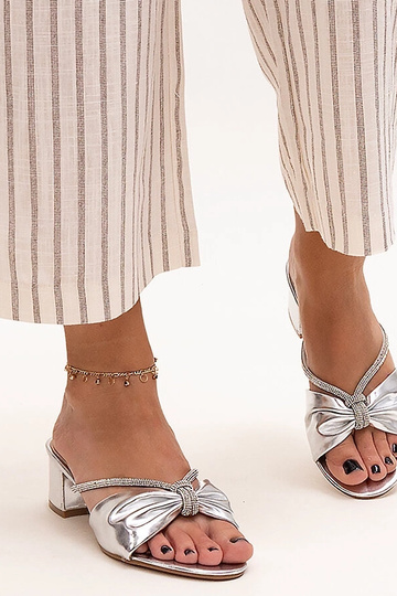 Anbrani cirkoniu dekoruoti...