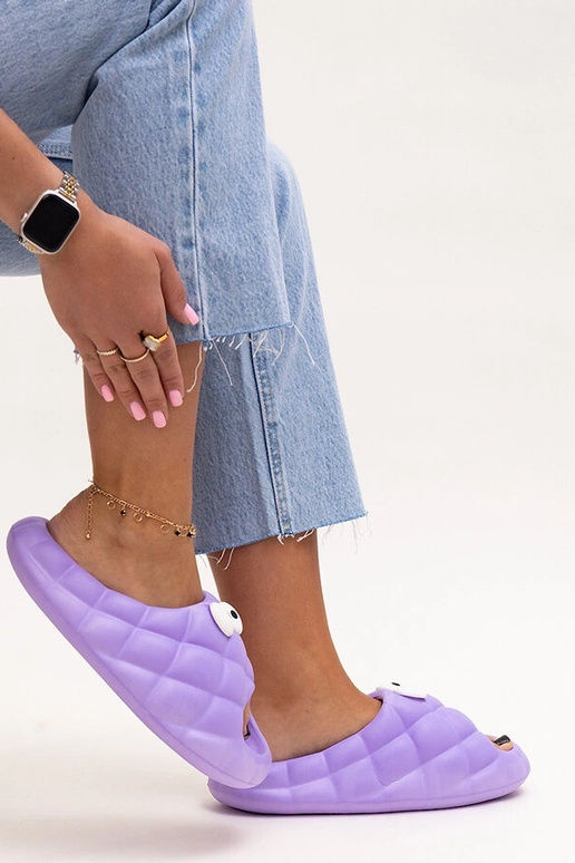 Gorges purpurinės putplasčio šlepetės... Gorges purpurinės putplasčio šlepetės...