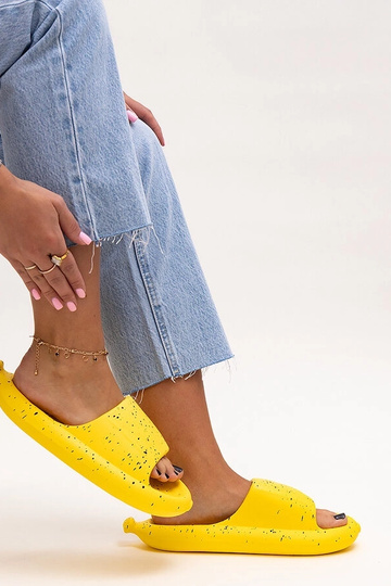 Geltonos spalvos šlepetės... 2