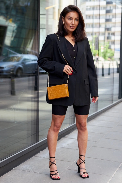 Geltonas ,,bagažinės'' krepšys ant...