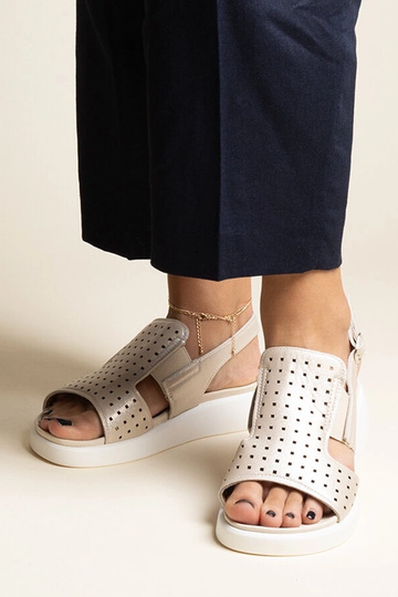 Auksinės basutės su ažūrine...