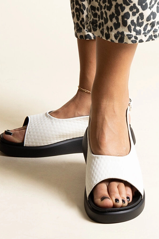 Hamonda baltos basutės storesniu padu Hamonda baltos basutės storesniu padu