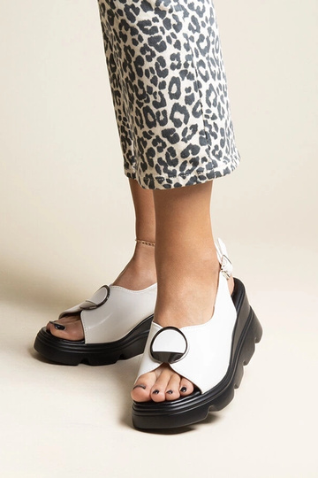 Bayley balti sandalai su...