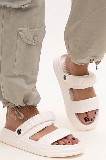 Baltos putų basutės su... 2