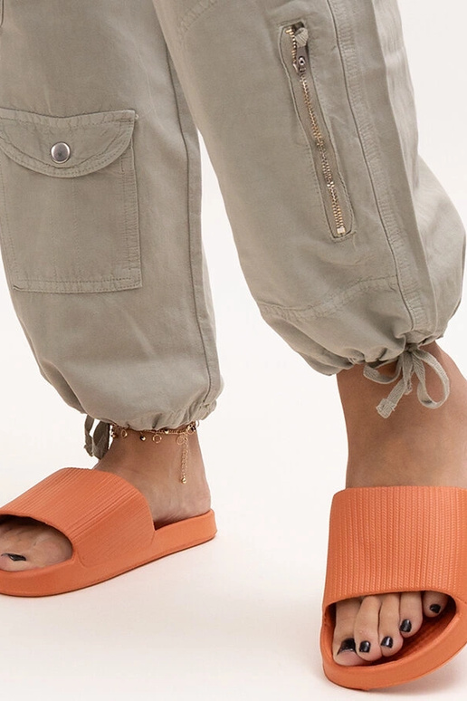 Menta oranžinės putplasčio šlepetės