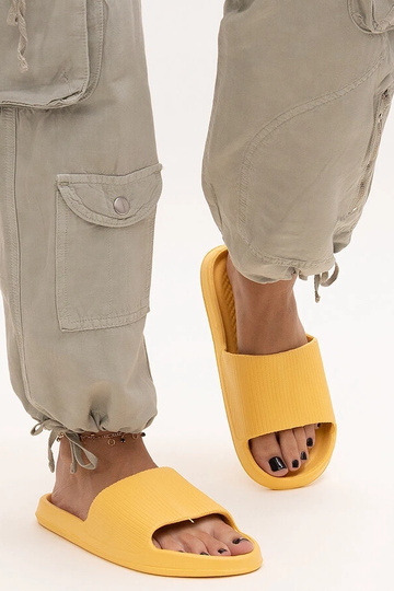 Menta geltonos putplasčio...