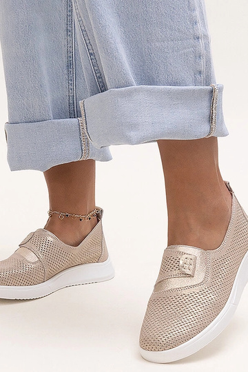 Ethels auksiniai perforuoti...