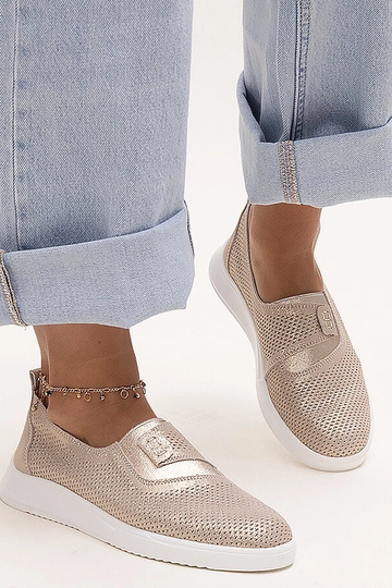 Ethels auksiniai perforuoti... 2