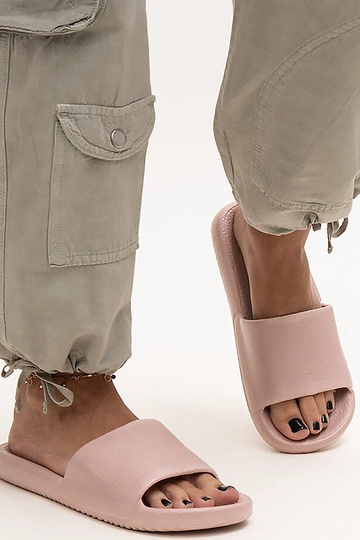 Rožinės Primula putplasčio...