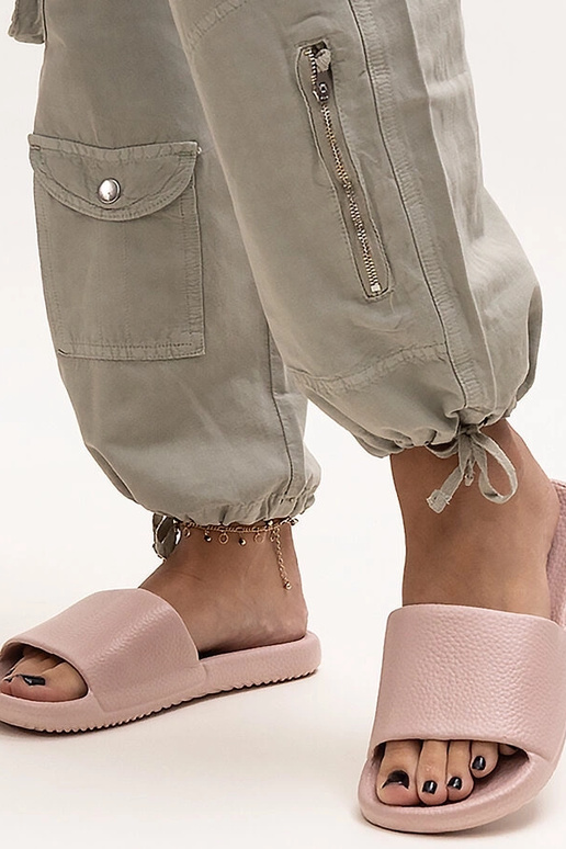 Rožinės Primula putplasčio šlepetės