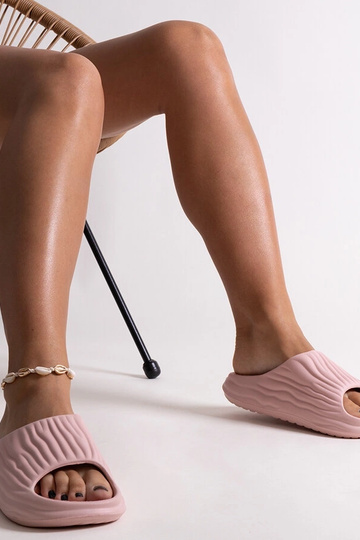 Miniya Pink Ruffled skaidrės 2