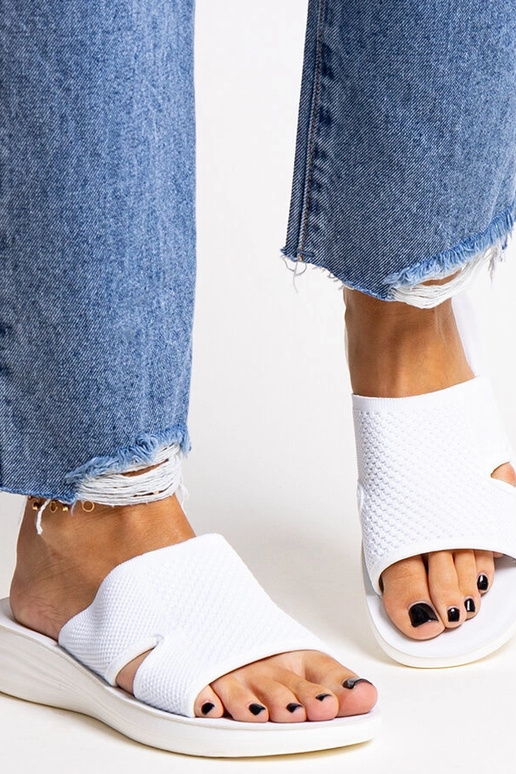 Linah baltos platforminės šlepetės Linah baltos platforminės šlepetės