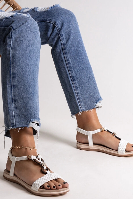 Izodora baltos pintos basutės Izodora baltos pintos basutės