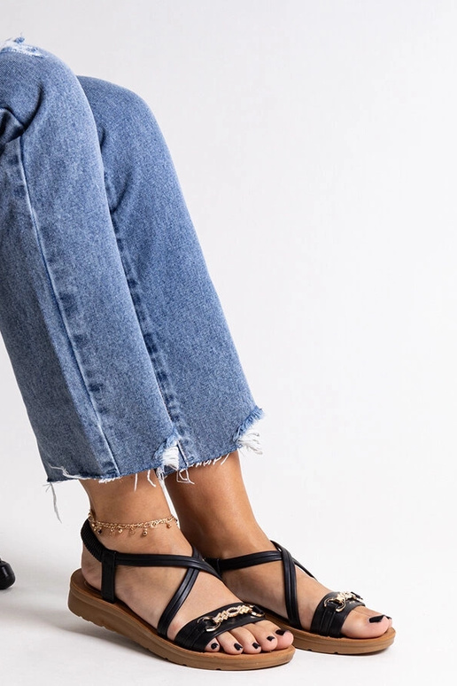 Juodos basutės su auksine sagtimi... Juodos basutės su auksine sagtimi...