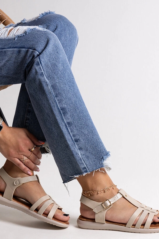 Baltos dirbtinės odos basutės Grimalda