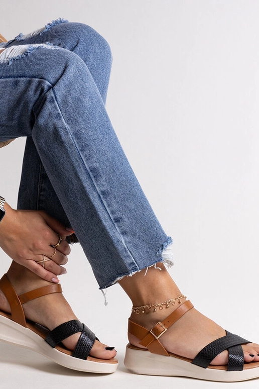 Juodos ir rudos spalvos Hakima žemos...