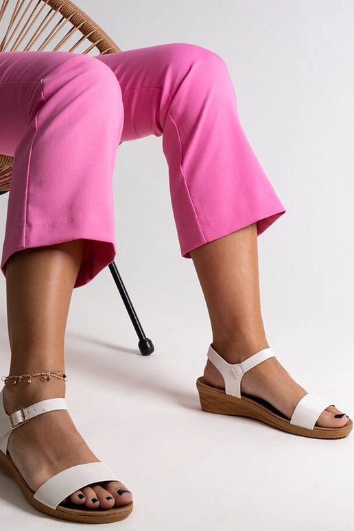 Makdaka balti sandalai iš dirbtinės odos Makdaka balti sandalai iš dirbtinės odos