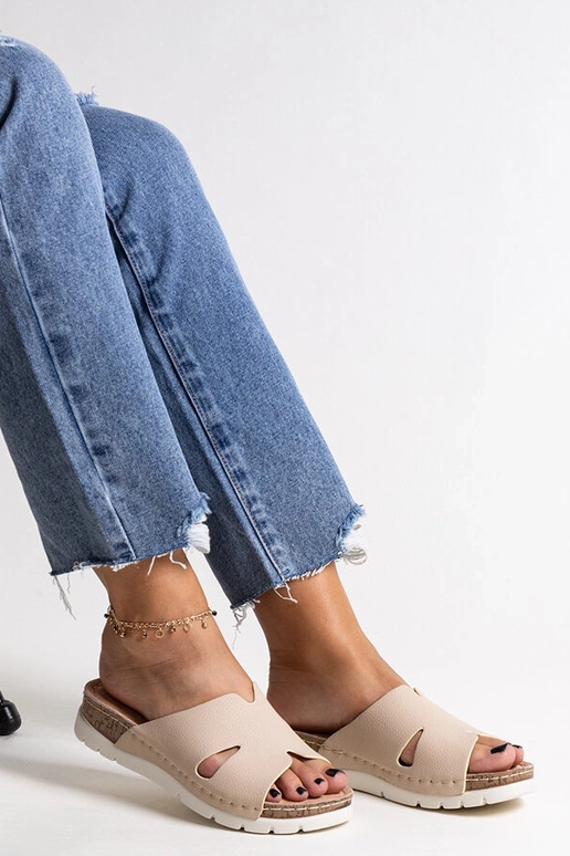 Smėlio spalvos šlepetės su odiniu...