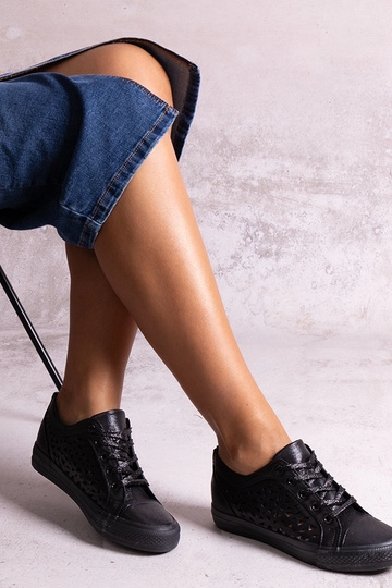 Juodi ažūriniai Safune... 2