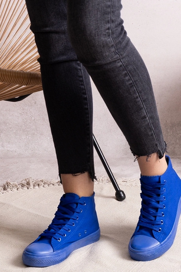 Mėlyni Rafife aukštakulniai...