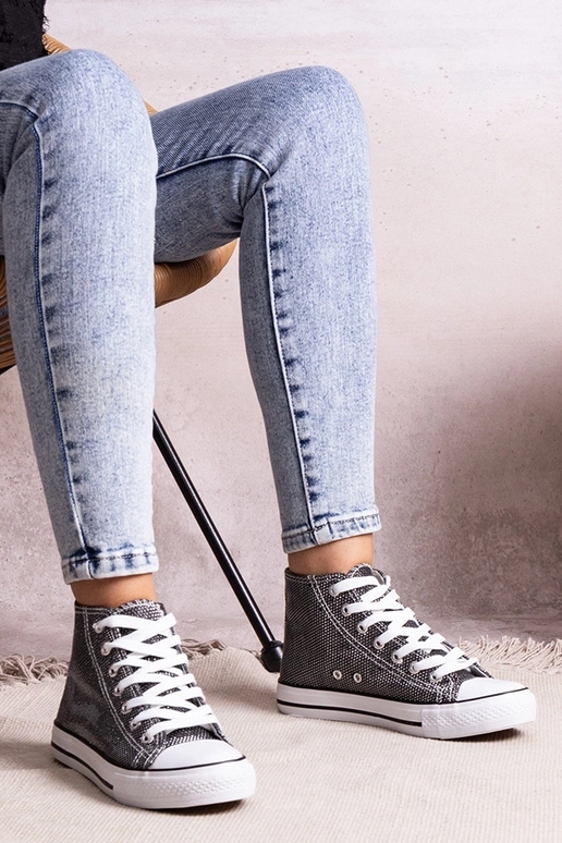 Juodi aukštakulniai sportbačiai iš...