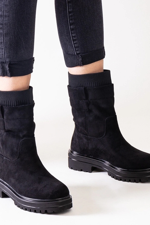 Juodi slydimo batai su Ralia kojinėmis