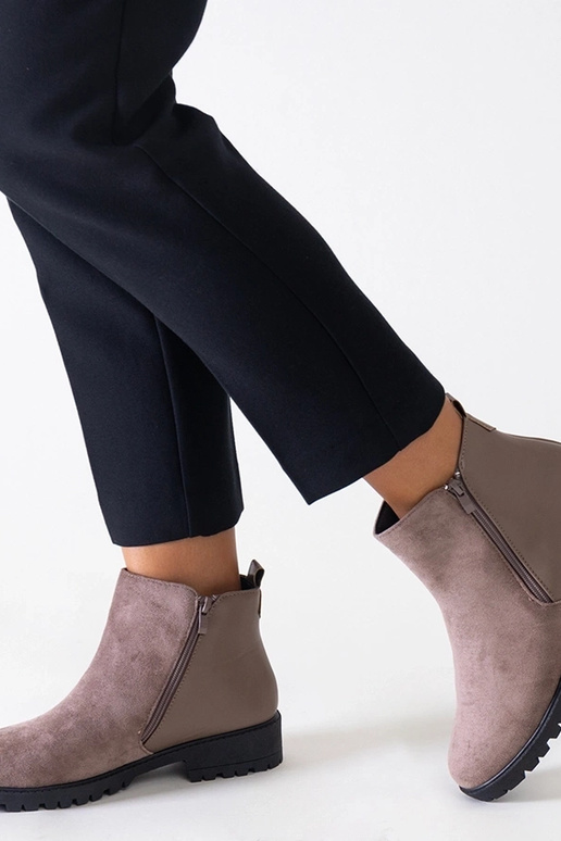 Rudos spalvos dirbtinės zomšos...