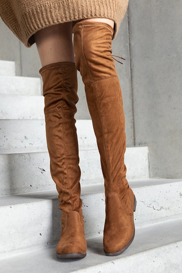 Hallora rudi dirbtiniai...