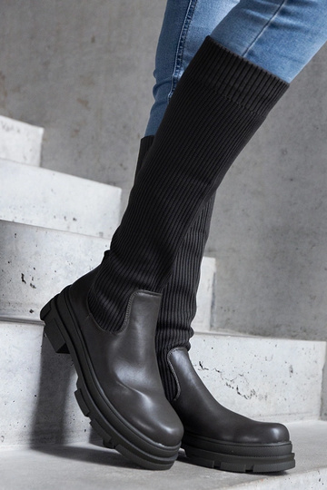 Žali užsegami batai su...