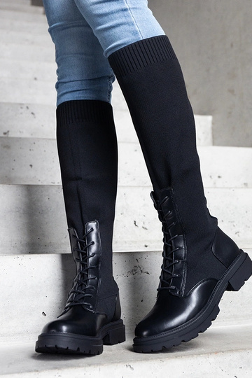 Juodi užsegami batai su...