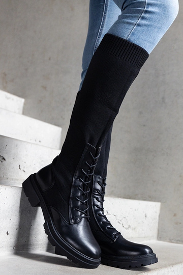 Juodi užsegami batai su... 2