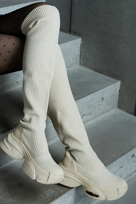 Smėlio spalvos užsegami aulinukai su...