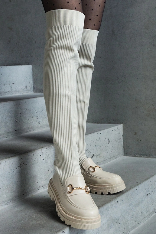 Šviesiai smėlio spalvos batai su...